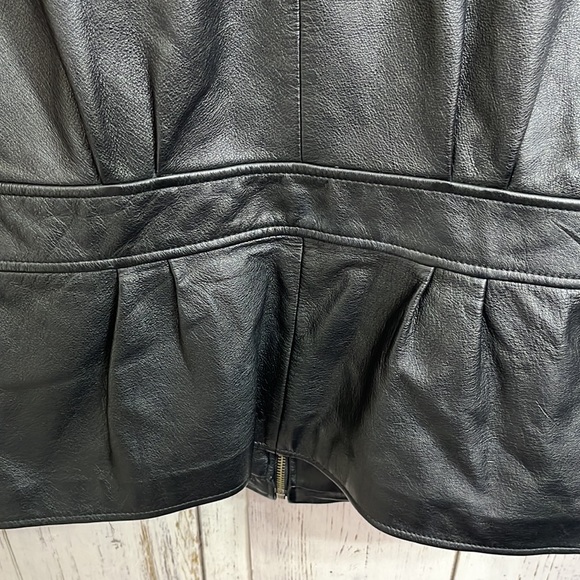 Wilsons Leather Fitted Tapered Black Leather Jacket Size Medium - Picture 8 of 14